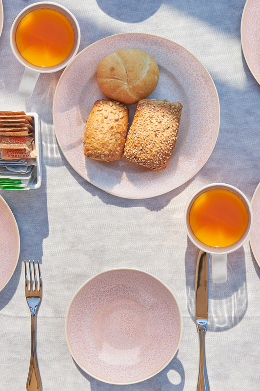 Überraschung am Morgen! – Ein unvergessliches Frühstücks-Date für dein Herzblatt