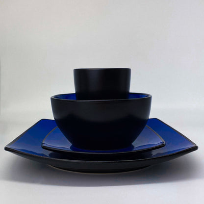 Geschirrset mit großem und kleinen Teller, Schüssel und Tasse in Blau von MIAMIO Marsili Kollektion