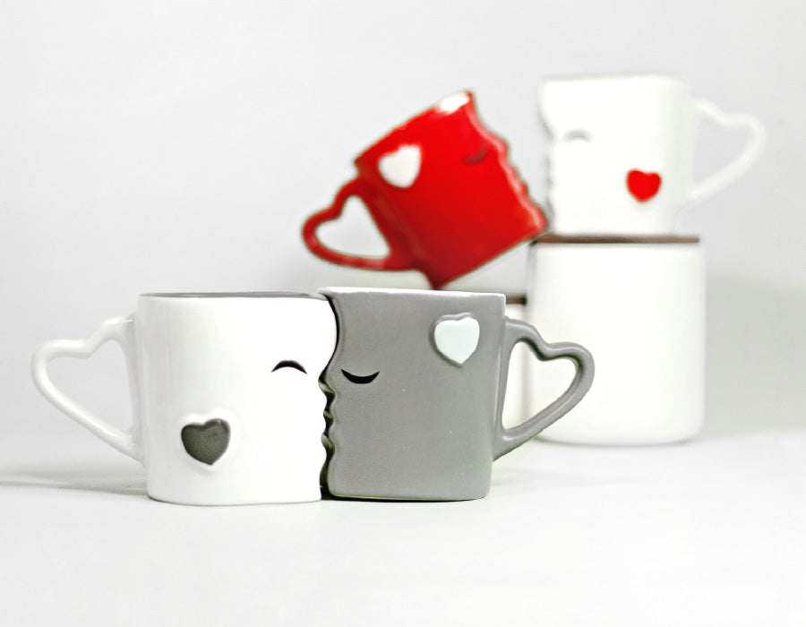 Teemoment zu Zweit mit Küsschen