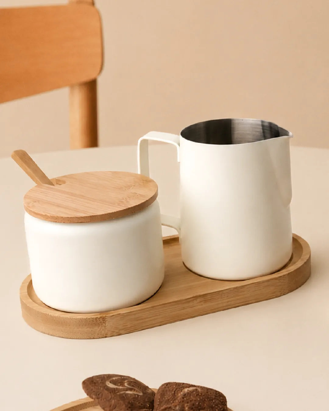 Milch & Zucker Set aus Edelstahl mit Bambus-Tablett